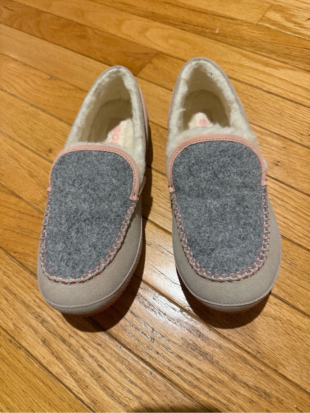 Sorel Women's Gray Felt Slip-On Moccasin Slippers with Pink Trim